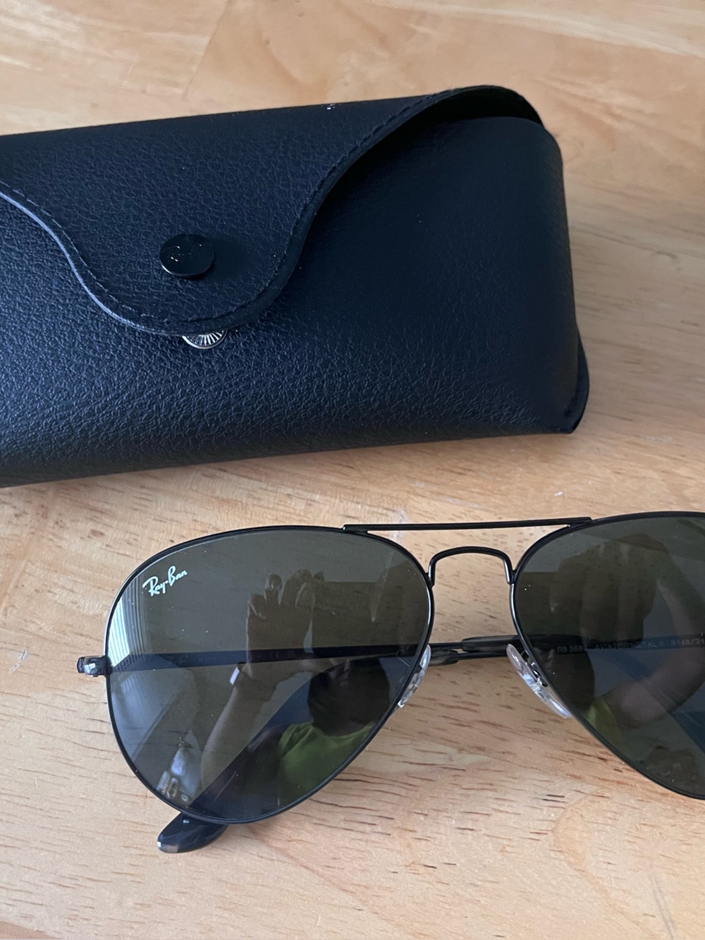 Ray-Ban Black Frame with Dark Green Lenses Aviator Sunglasses and Case